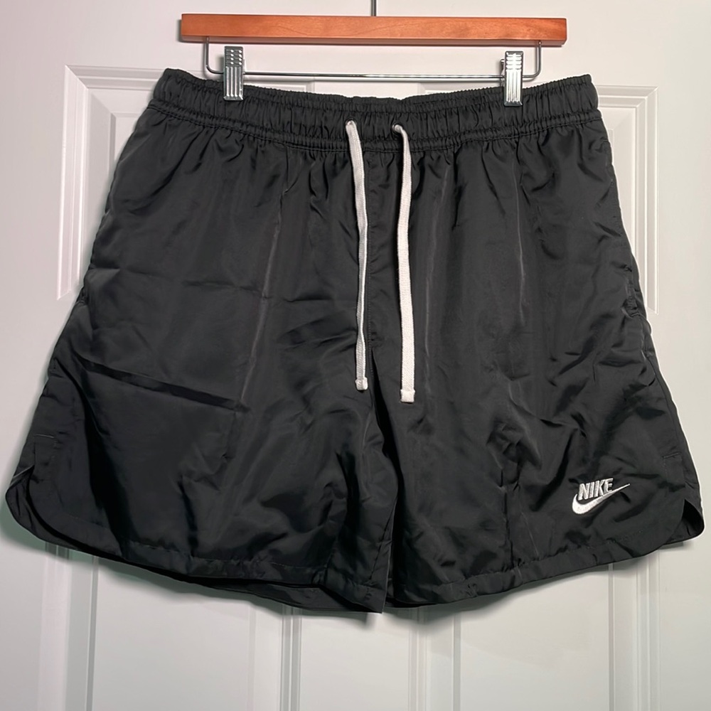 NEW Mens Nike Black Sportswear Athletic Woven Lined Flow Gym Shorts Size - L